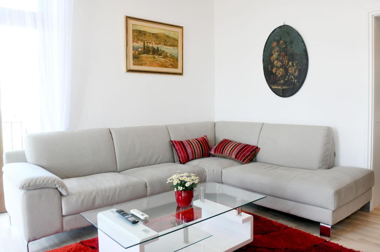 Divia Apartment Rijeka Exterior photo