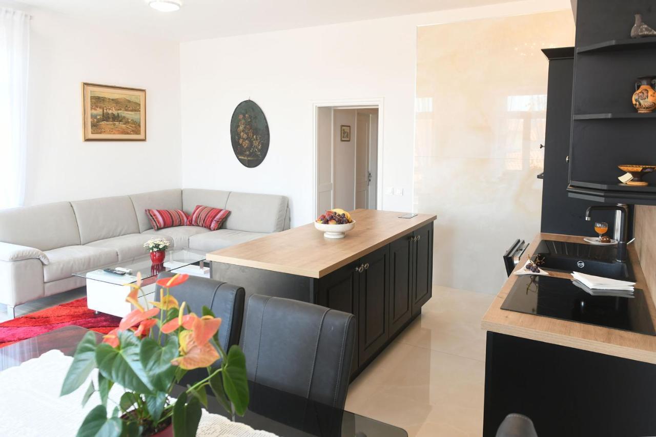 Divia Apartment Rijeka Exterior photo