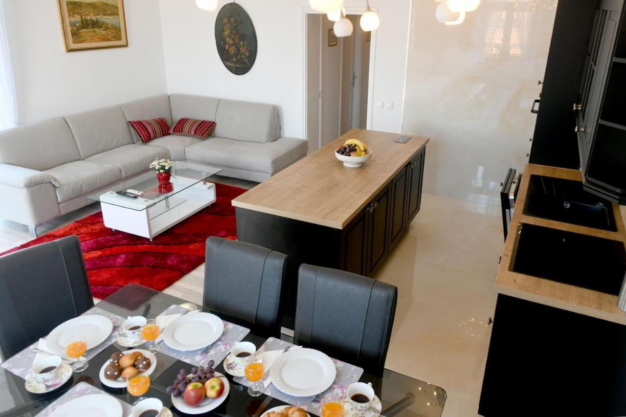 Divia Apartment Rijeka Exterior photo